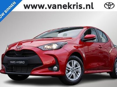 Rood Nieuw 2025 Toyota Yaris Active Hatchback | € 27.590 (Eerlijke prijs)