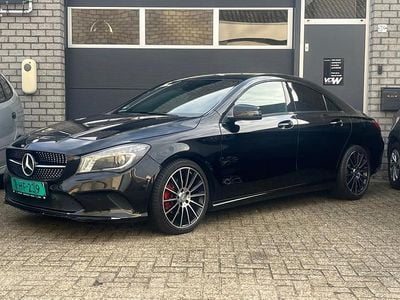 Zwart Occasion 2016 Mercedes CLA180 Sedan | € 10.950 (Eerlijke prijs)