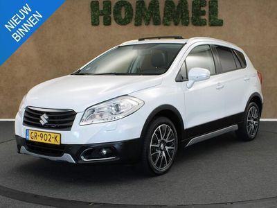 tweedehands Suzuki SX4 S-Cross 1.6 High Executive - ORIGINEEL NEDERLANDSE AUTO - PANORAMADAK - NAVIGATIE - PARKEERSENSOREN VOOR EN ACHTER - CRUISE CONTROL - STOELVERWARMING - CLIMATE CONTROL