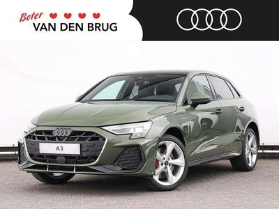 Groen (metallic) Nieuw 2025 Audi A3 Sportback e-tron Competition Hatchback | € 51.900 (Eerlijke prijs)