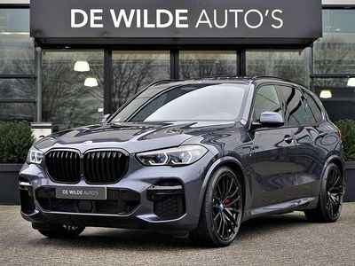 Grijs (metallic) Occasion 2022 BMW X5 M Sport SUV | € 73.900 (Duur)