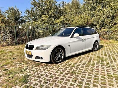 Wit Gebruikt 2011 BMW 318 Executive Stationwagen | € 4.000 (Iets duurder)