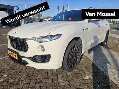 Wit Occasion 2019 Maserati Levante GranLusso SUV | € 64.840 (Iets duurder)