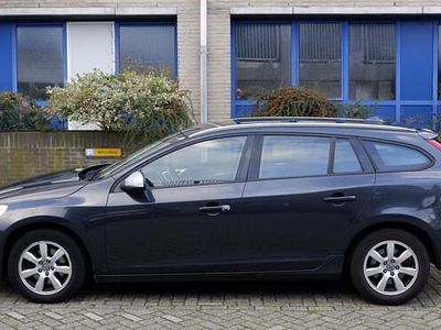 Grijs Gebruikt 2013 Volvo V60 Momentum Stationwagen | € 4.950 (Duur)
