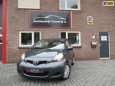 Occasion Toyota Aygo 68 PK (50 kW) 2010 Grijs Hatchback