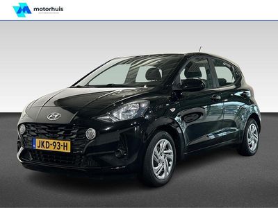 Zwart Gebruikt 2021 Hyundai i10 Comfort Hatchback | € 12.940 (Eerlijke prijs)