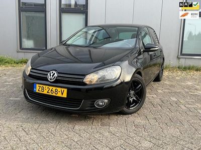 Zwart Gebruikt 2012 VW Golf VII Highline Hatchback | € 5.999 (Eerlijke prijs)