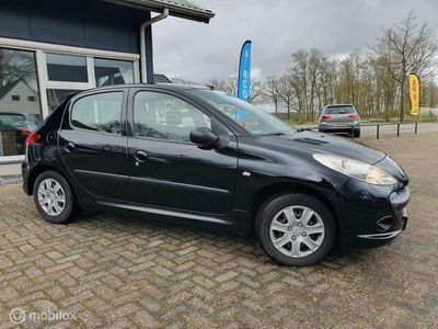 tweedehands Peugeot 206 1.4 5 deurs / Airconditioning / Zwart / 158000km