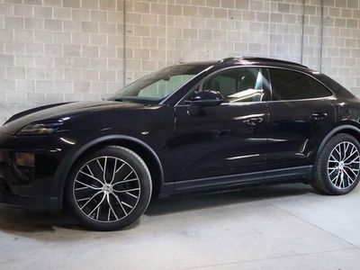 Zwart Occasion 2025 Porsche Macan SUV | € 86.250