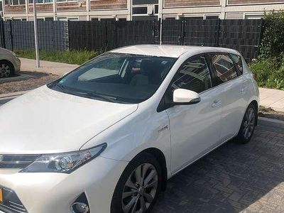 Toyota Auris Hybrid