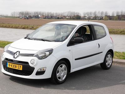 tweedehands Renault Twingo | SERIE LIMITEE PARISIENNE | 1.2 16v 75pk |