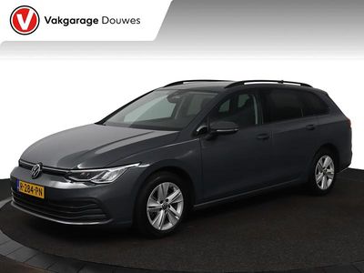 Grijs Occasion 2022 VW Golf VIII Life Stationwagen | € 19.950 (Eerlijke prijs)