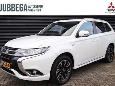 Wit Occasion 2015 Mitsubishi Outlander P-HEV Edition SUV | € 17.695 (Eerlijke prijs)