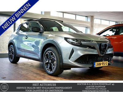 Grijs Nieuw 2025 Alfa Romeo Junior Edizione Speciale SUV | € 39.950
