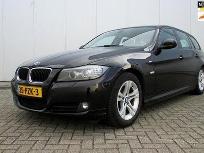 Zwart Gebruikt 2011 BMW 320 Efficient Dynamics Stationwagen | € 8.250 (Duur)