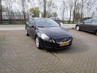 tweedehands Volvo V60 1.6 T3 TREKHAAK CLIMA NAVI