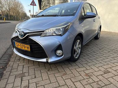 Blauw Gebruikt 2015 Toyota Yaris Hatchback | € 8.499 (Eerlijke prijs)