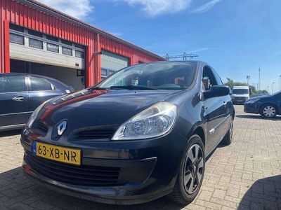 Grijs Gebruikt 2007 Renault Clio II Rip Curl Hatchback | € 1.500 (Eerlijke prijs)