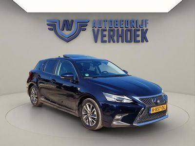 Lexus CT200h
