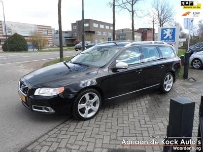 Zwart (metallic) Occasion 2011 Volvo V70 Stationwagen | € 14.950