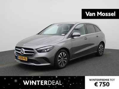 Grijs Gebruikt 2022 Mercedes B180 Business MPV | € 25.900 (Goede deal)
