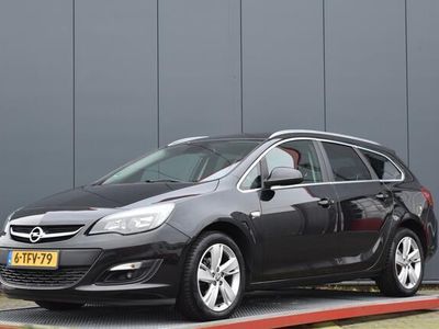 tweedehands Opel Astra Sports Tourer 1.4 Turbo Business + navigatie clima