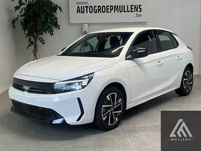 Wit Occasion 2023 Opel Corsa Sport Hatchback | € 16.400 (Eerlijke prijs)