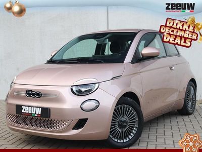 Goud (metallic) Gebruikt 2022 Fiat 500e Icon Hatchback | € 19.450 (Eerlijke prijs)