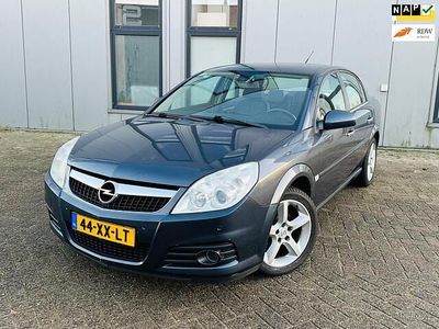 Grijs Gebruikt 2007 Opel Vectra Executive Sedan | € 2.499 (Iets duurder)