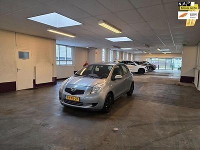 Grijs Gebruikt 2006 Toyota Yaris Sol Hatchback | € 3.950 (Eerlijke prijs)