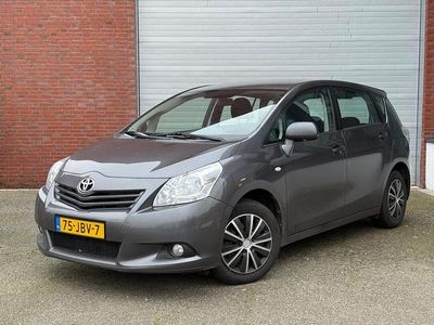 Grijs (metallic) Gebruikt 2009 Toyota Verso MPV | € 4.299 (Iets duurder)