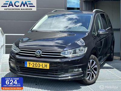 Zwart Gebruikt 2022 VW Touran Highline MPV | € 39.945 (Duur)