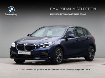Blauw Occasion 2020 BMW 118 Executive Hatchback | € 21.500 (Eerlijke prijs)