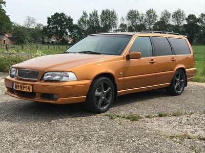 Oranje Gebruikt 1997 Volvo V70 Stationwagen | € 21.000