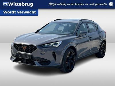 tweedehands Cupra Formentor 1.4 e-Hybrid 245pk DSG VZ Black Edition / Panoramadak / Zwart Leer / Supersport Stuur / Dynamic Chassis Control / 19" LMV / Kuipstoelen / Memory Seat / Stoel en stuurverwarming / Navi / Trekhaak Afneembaar / 360 Camera / Keyless /