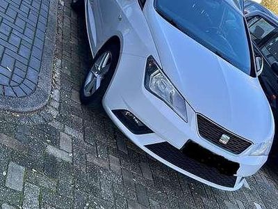 Wit Gebruikt 2013 Seat Ibiza ST Stationwagen | € 10.000