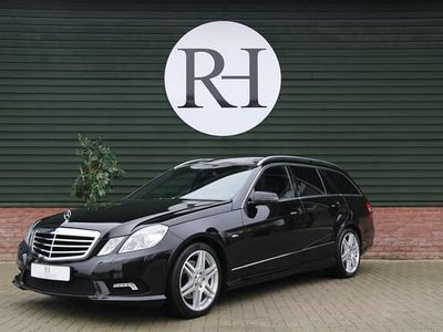 Zwart Gebruikt 2009 Mercedes E250 Avantgarde Stationwagen | € 14.940 (Iets duurder)