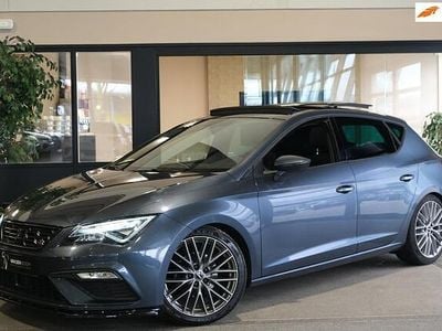 Grijs Occasion 2019 Seat Leon FR Hatchback | € 18.950 (Eerlijke prijs)