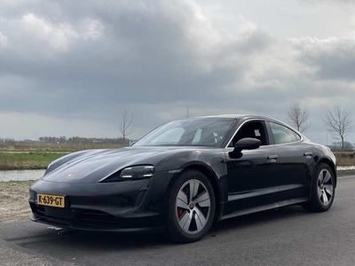 Porsche Taycan 4S