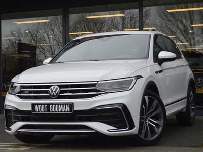 Wit Gebruikt 2024 VW Tiguan R-line SUV | € 45.900 (Eerlijke prijs)