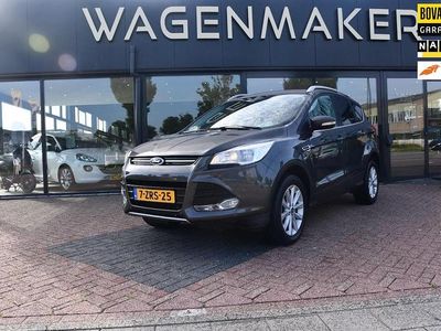Grijs, metallic lak Gebruikt 2015 Ford Kuga Titanium SUV | € 11.450 (Eerlijke prijs)