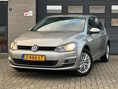 Grijs (metallic) Gebruikt 2014 VW Golf VII Edition Hatchback | € 6.750 (Goede deal)