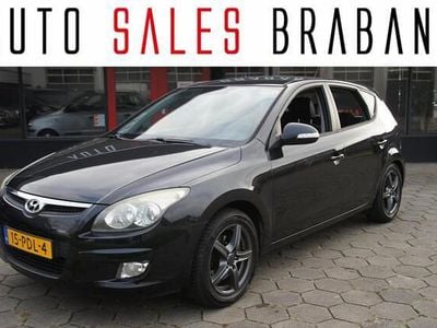 Zwart Gebruikt 2011 Hyundai i30 Hatchback | € 3.490 (Eerlijke prijs)