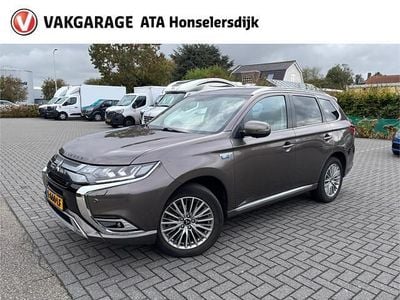 Bruin Gebruikt 2021 Mitsubishi Outlander Intense+ SUV | € 24.950 (Eerlijke prijs)