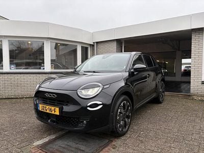 Occasion Fiat 600 La Prima 101 PK (74 kW) 2024 Zwart (metallic) SUV
