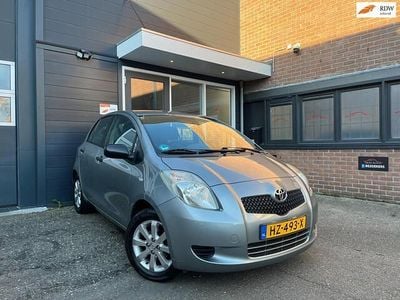 Grijs Gebruikt 2009 Toyota Yaris Cool Hatchback | € 4.499 (Eerlijke prijs)