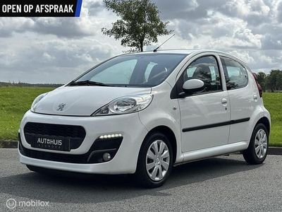 Wit Gebruikt 2012 Peugeot 107 Hatchback | € 4.590 (Iets duurder)
