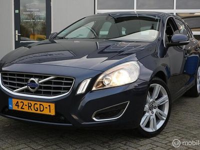 Blauw Gebruikt 2011 Volvo V60 Momentum Stationwagen | € 9.900 (Eerlijke prijs)