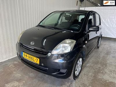 Occasion Daihatsu Sirion 69 PK (50 kW) 2009 Zwart Hatchback