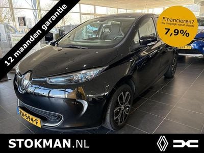 Zwart (metallic) Occasion 2019 Renault Zoe Iconic Hatchback | € 9.900 (Eerlijke prijs)